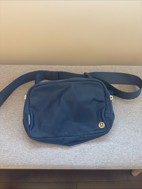 lululemon athletica Handbags - lululemon athletica Navy Belt Bag